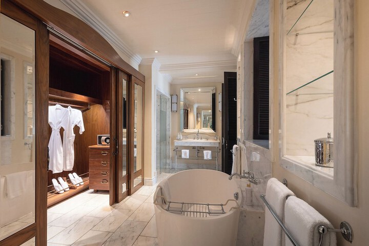 Clean Restrooms