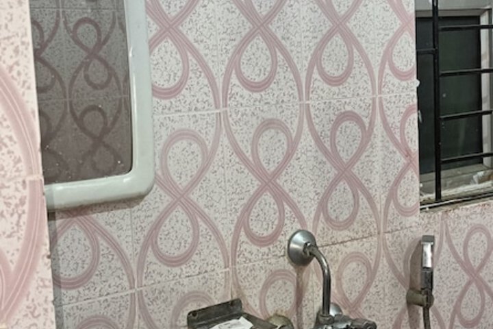 Room 26 of 37