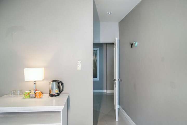 Room 10 of 62