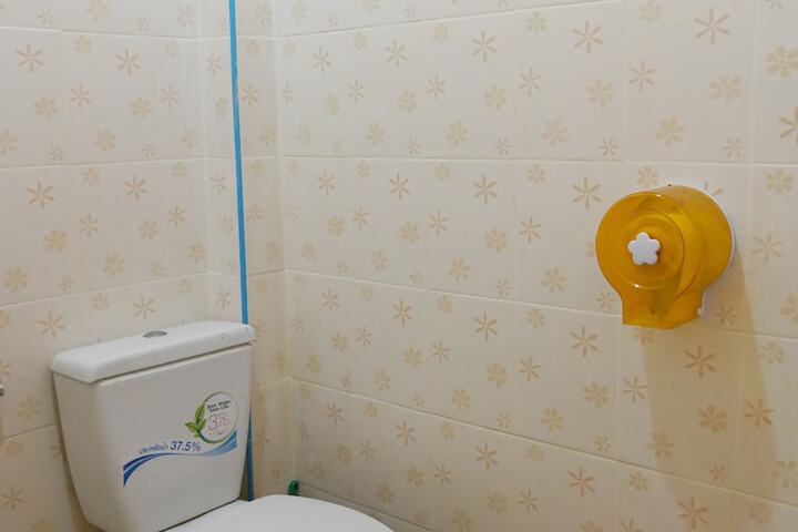 Room 8 of 8