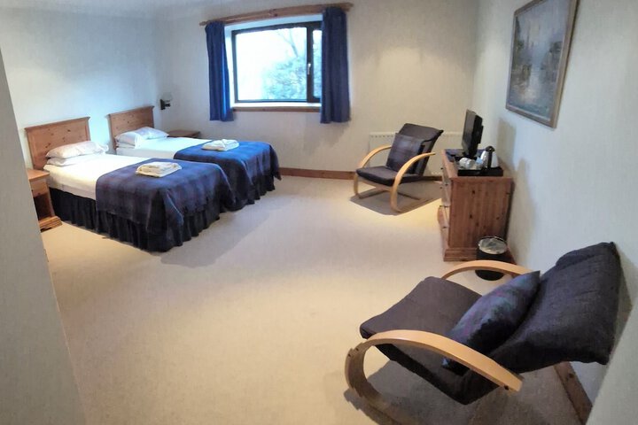 Room 26 of 33