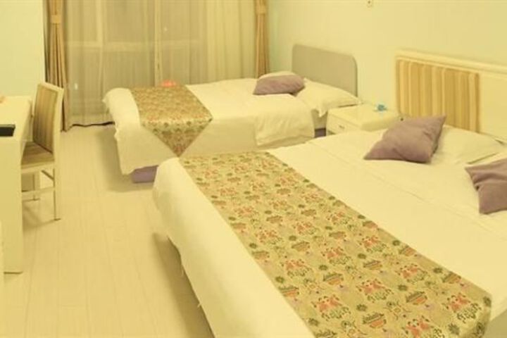 Room 35 of 114