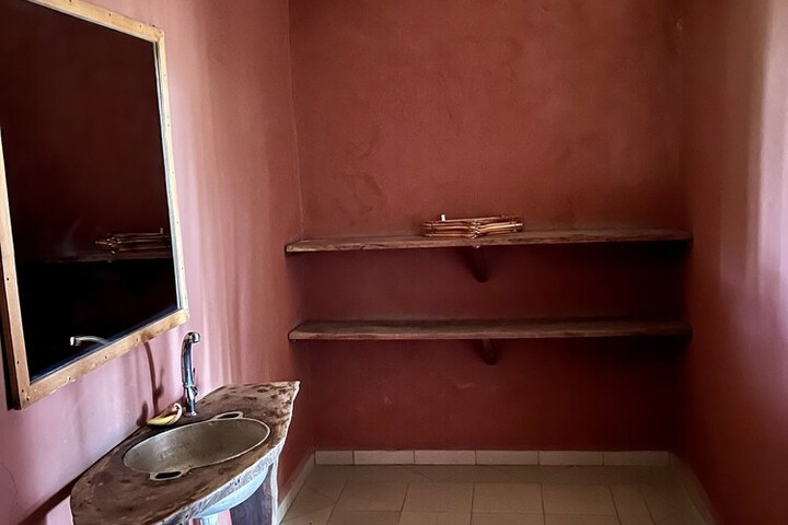 Room 58 of 96