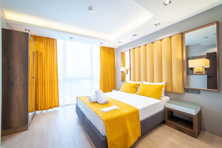 Room 38 of 100