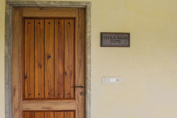Room 65 of 207