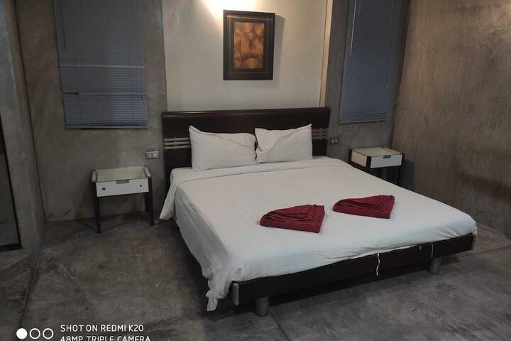 Room 30 of 127