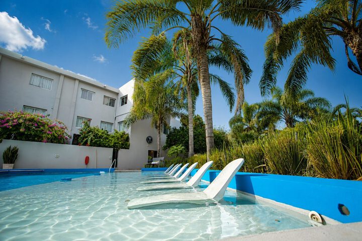 Pool 43 of 98