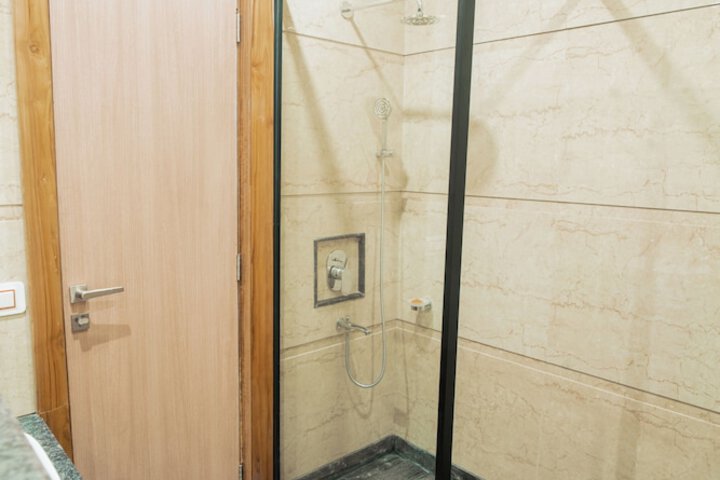 Room 35 of 71