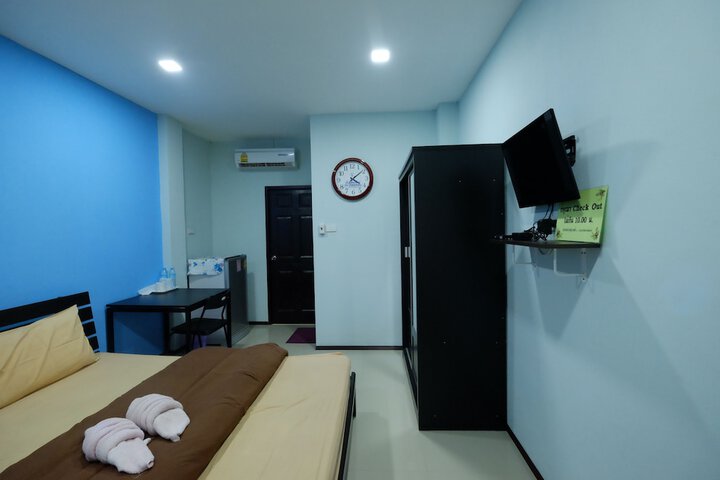 Room 9 of 20