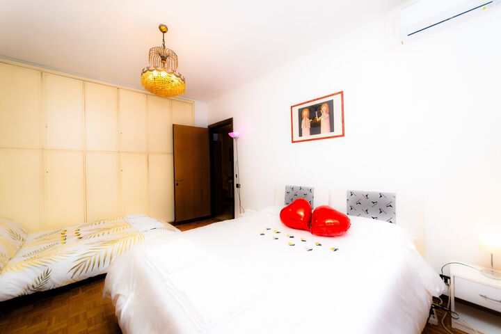 Room 326 of 581