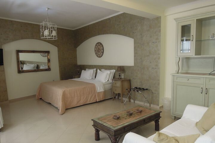 Room 44 of 76