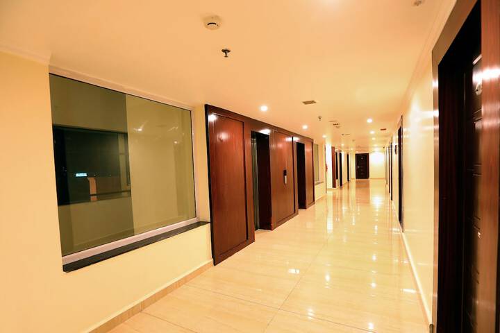 Ballroom/Hall 13 of 14