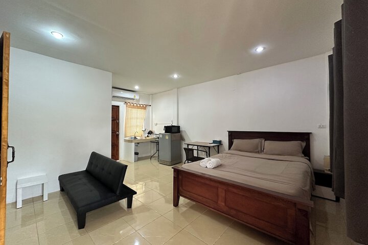 Room 11 of 29