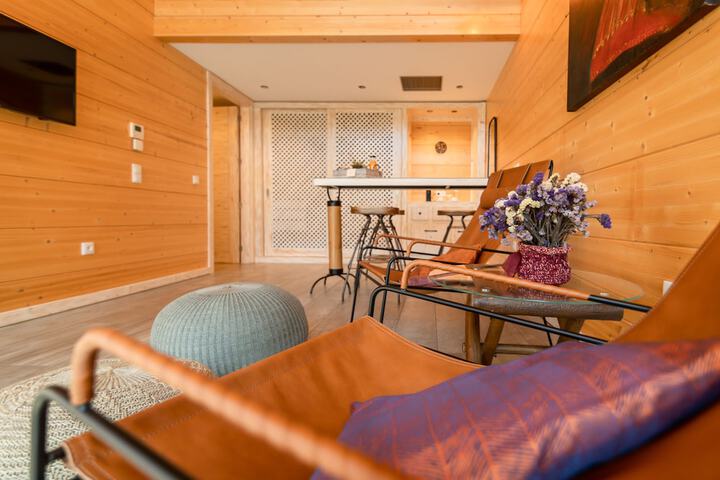 Room 55 of 162
