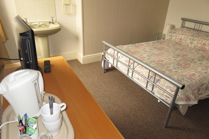 Room 16 of 49