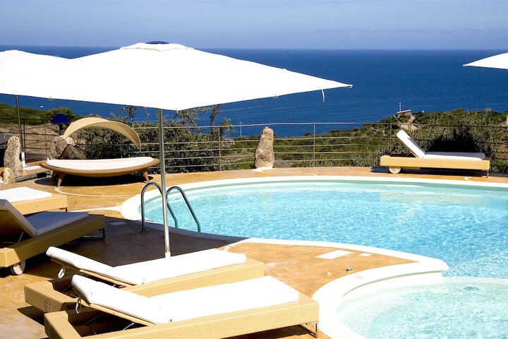 Pool 66 of 99