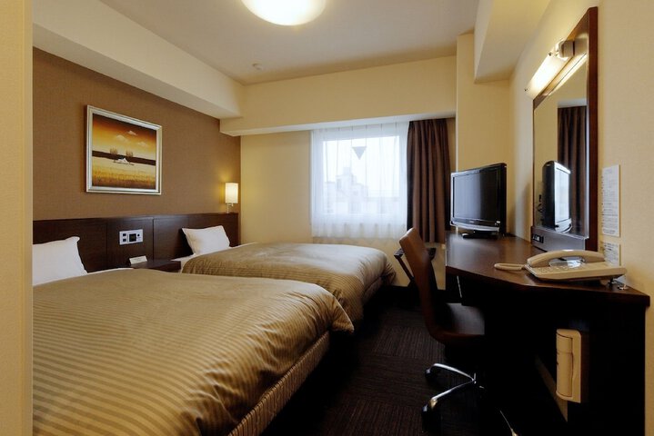 Room 5 of 25