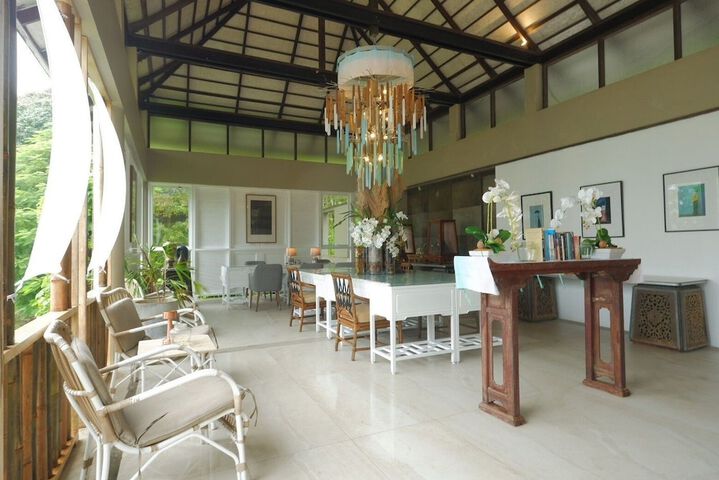Hotel Interior 7 of 188