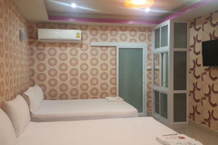 Room 18 of 35
