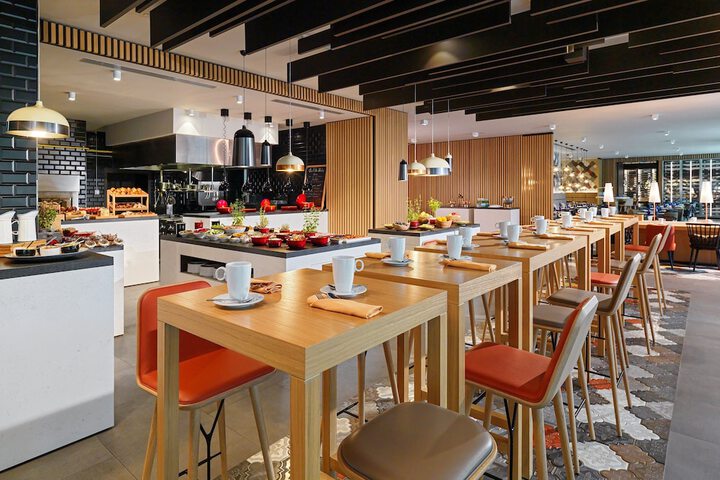 Breakfast/Coffee Service 185 of 256