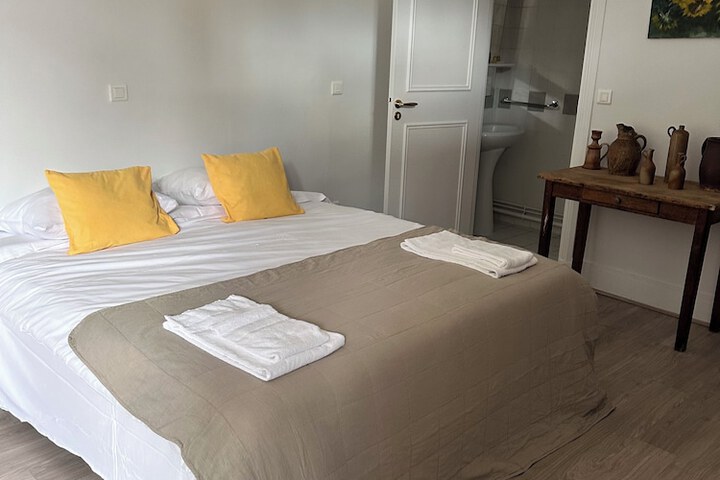Room 5 of 15