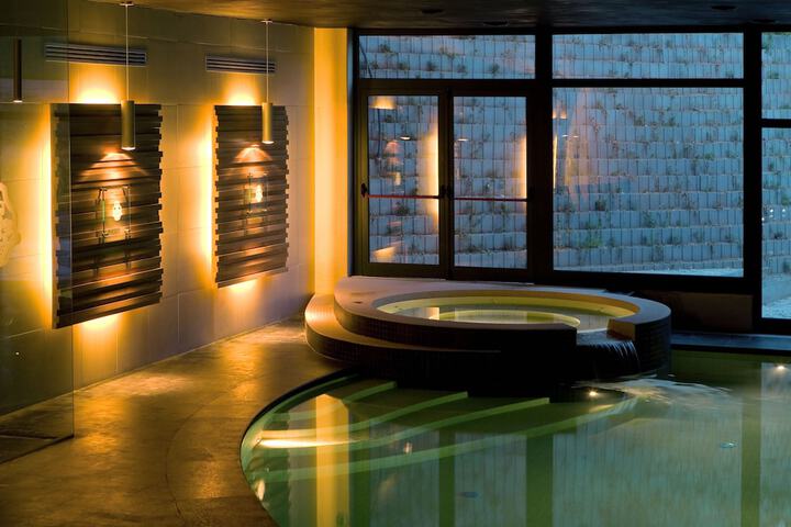 Pool 35 of 64