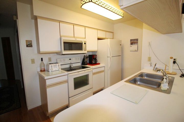 Room 160 of 195