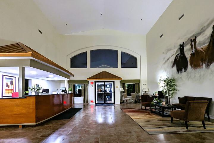 Hotel Interior 5 of 31