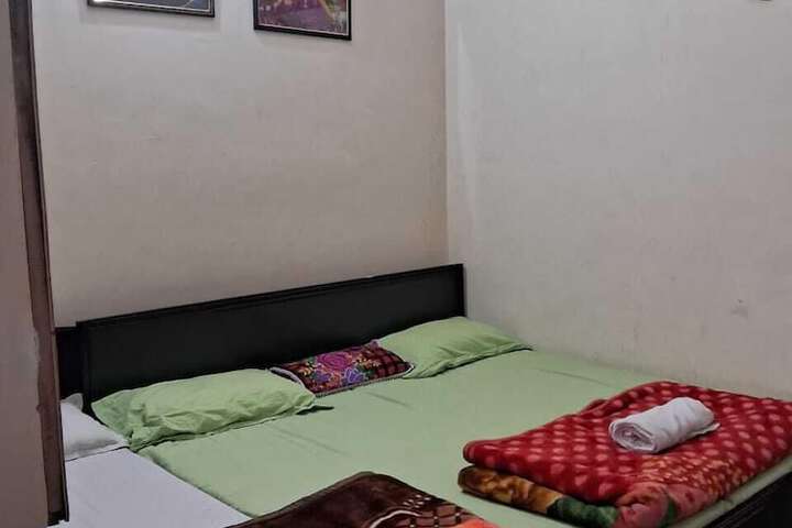 Room 9 of 24