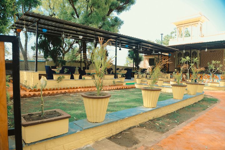 Hotel Exterior 57 of 71