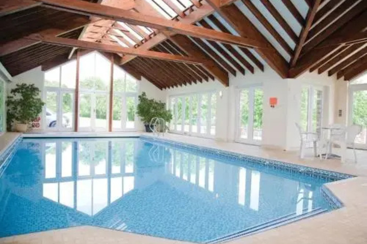 Pool 4 of 10
