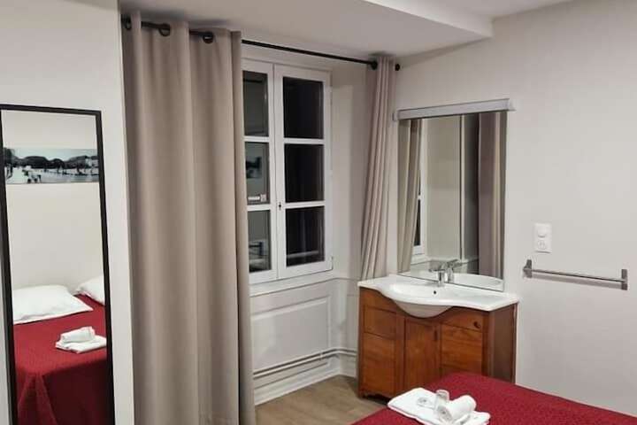 Room 17 of 60