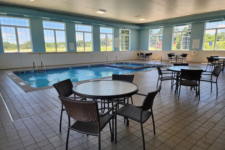 Pools & Facilities