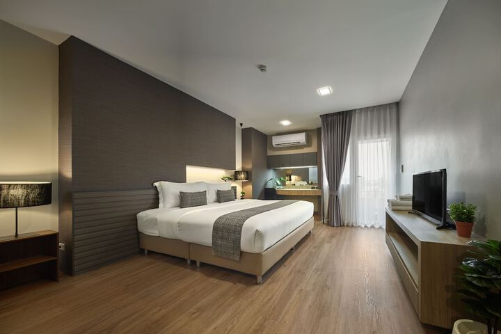 Room 10 of 62