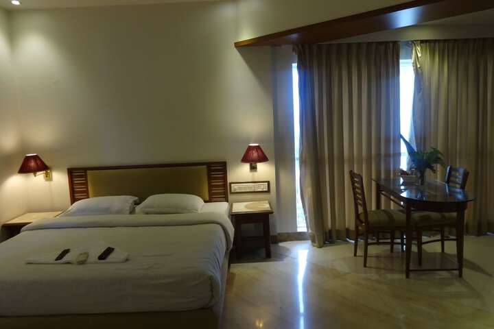 Room 18 of 181
