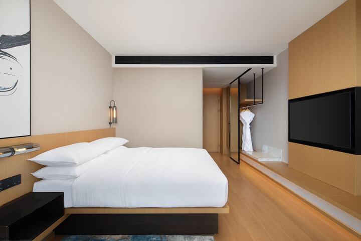Room 28 of 58