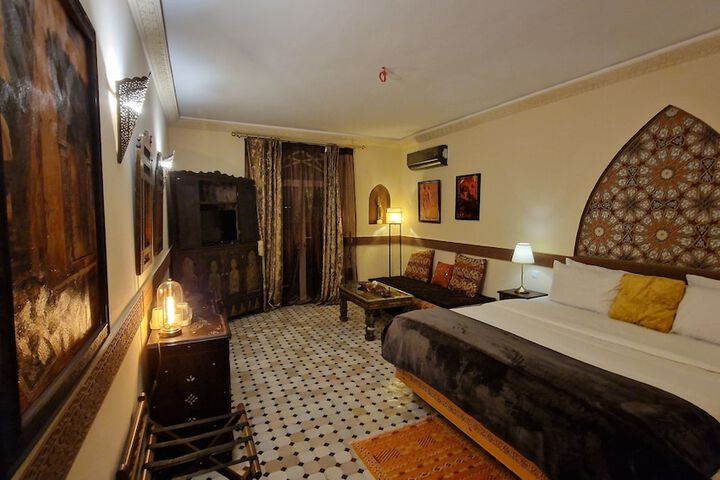 Room 20 of 99