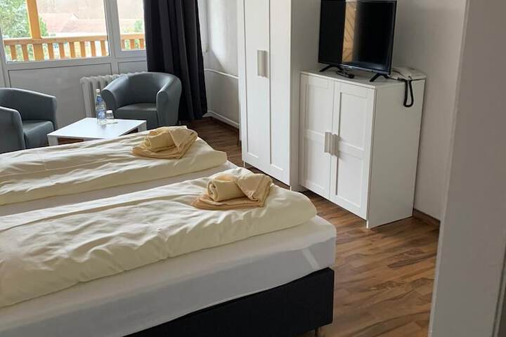 Room 4 of 26