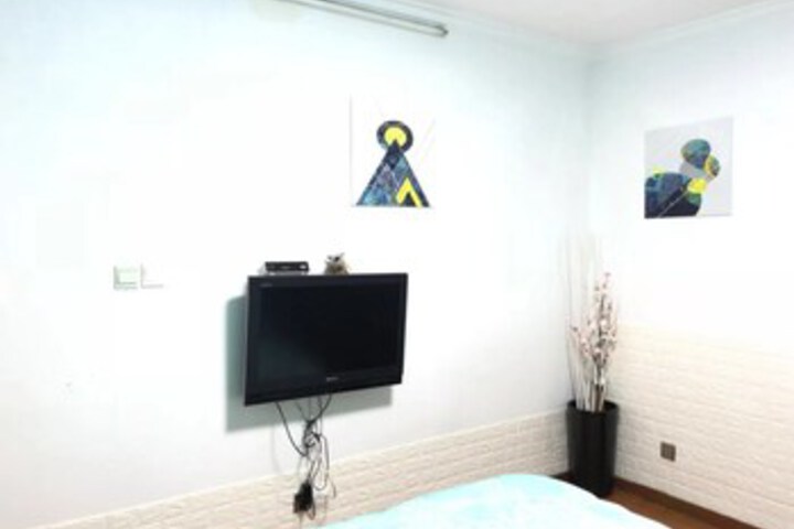 Room 12 of 20