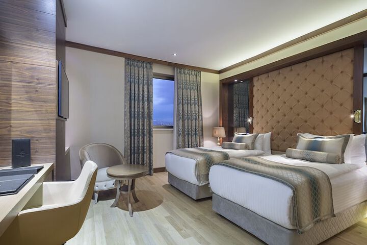 Room 6 of 41