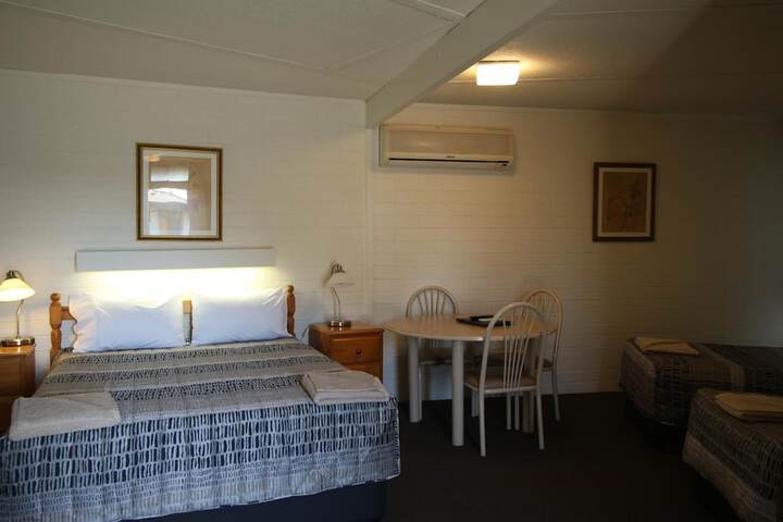Room 9 of 47