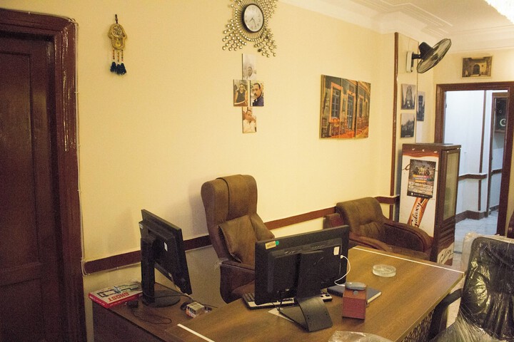 Room 9 of 37