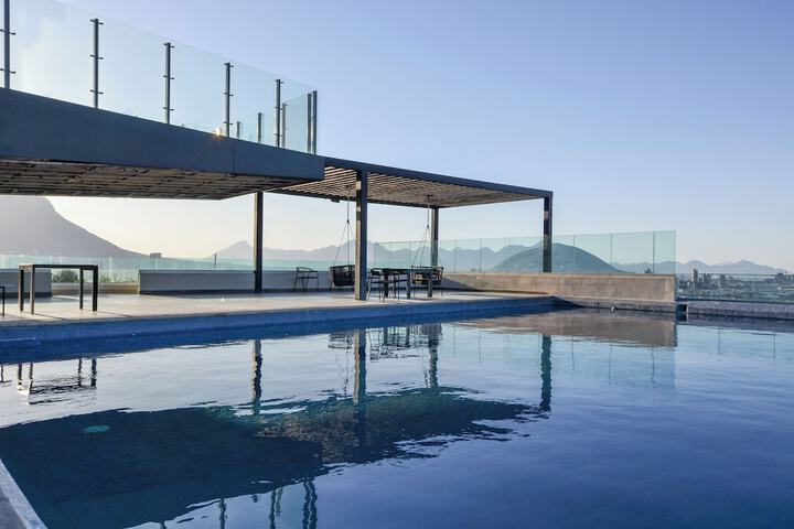 Pool 200 of 233
