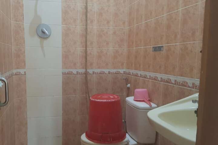 Room 8 of 15