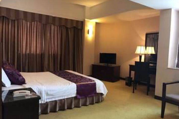 Room 17 of 22