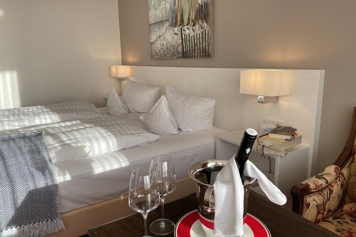 Room 20 of 99