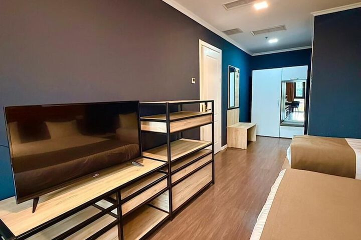 Room 121 of 240