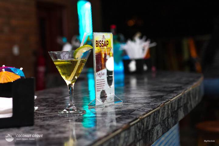 Lounge 40 of 88