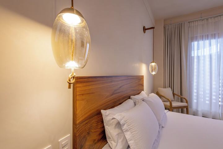 Room 5 of 70