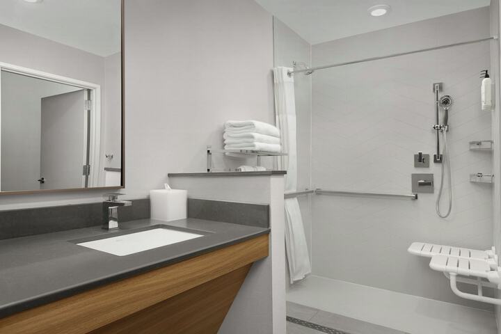 Room 20 of 40